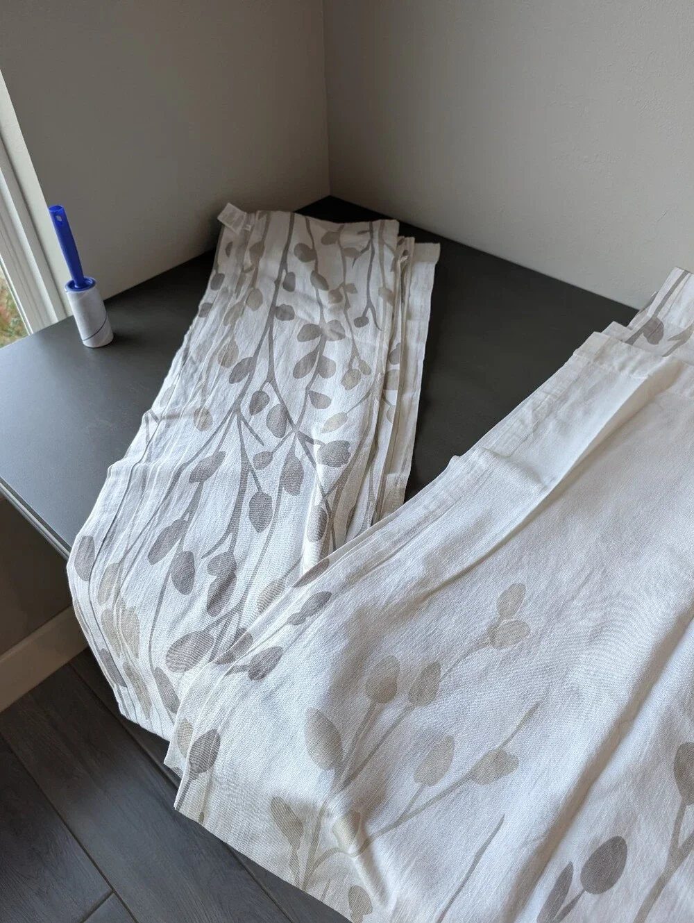 4 DKNY Cream Gray 100% Cotton Curtain Size 82